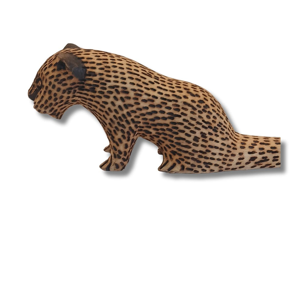 Onça Entalhado em Madeira | Arte Indígena Autêntica