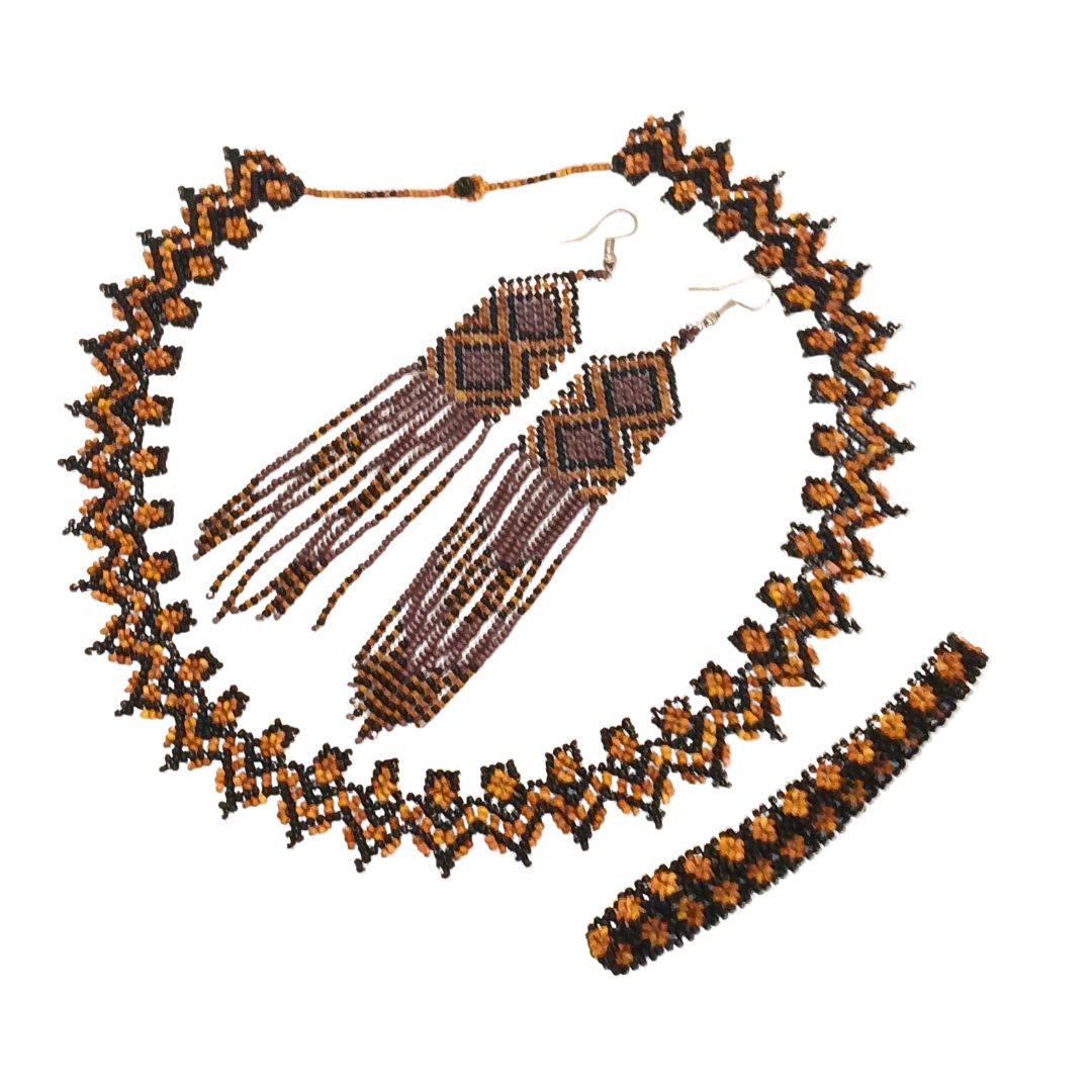 Kit colar, brincos e pulseira de Miçangas Arte Indígena | Waura | 1250